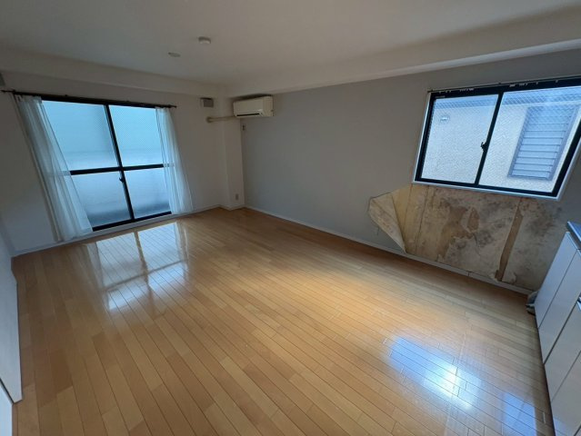 ウェブハウス魚崎の居間・リビング