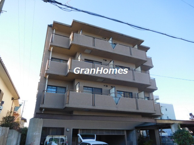 イスズベル八代の外観