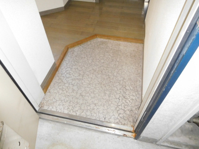 イスズベル八代の玄関