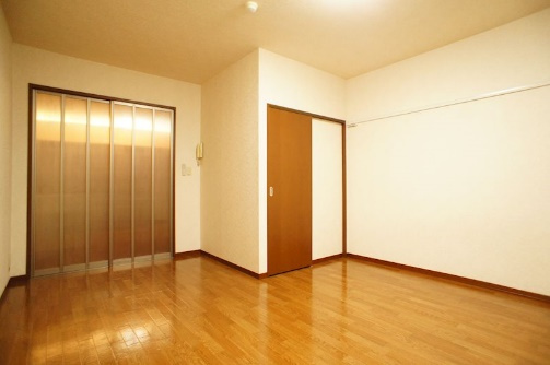 サニーハイムの寝室|同じ間取りの違うお部屋の写真です。