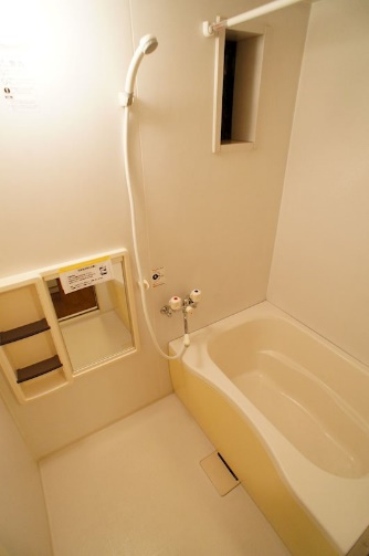 サニーハイムの浴室|同じ間取りの違うお部屋の写真です。