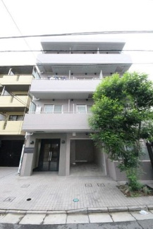 【外観】 | 鉄筋コンクリート造のがっちりとした建物。