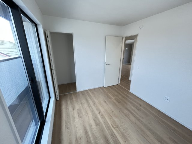 神戸市西区玉津町今津新築戸建１号棟の洋室