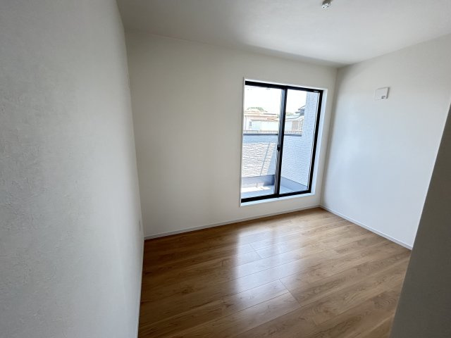 神戸市西区玉津町今津新築戸建１号棟の洋室