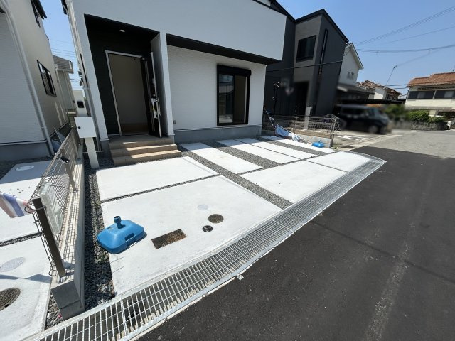 神戸市西区玉津町今津新築戸建１号棟の駐車場