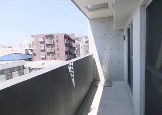 ウイル一社のバルコニー