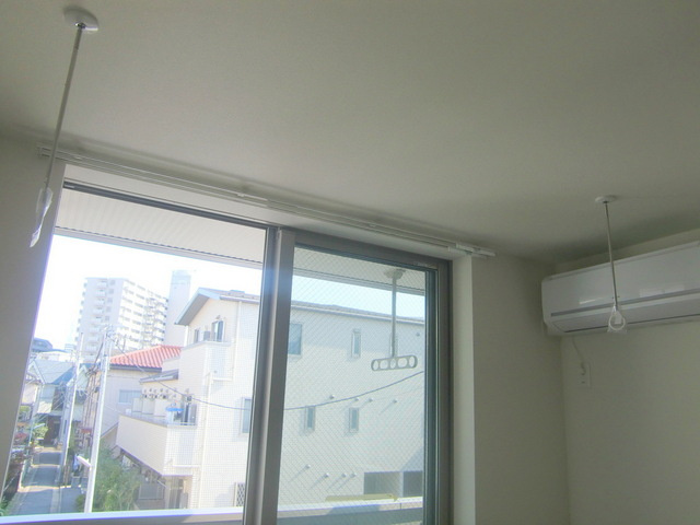 メゾン　グレイスⅡの内装|★雨の日も安心の室内物干しフック★取り外しも可能★
