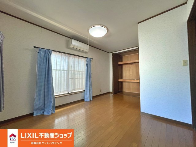 店舗付住宅　千代川町小林前田の洋室