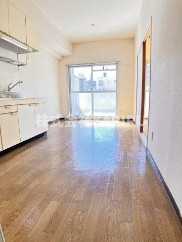 ラ・ビスタ城東の居間・リビング