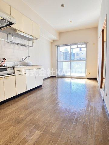 ラ・ビスタ城東の居間・リビング