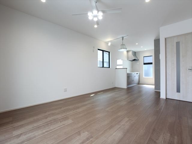 【居間・リビング】の画像