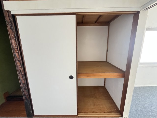深阪貸家の収納