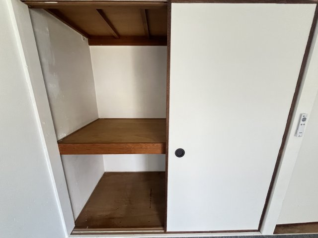深阪貸家の収納