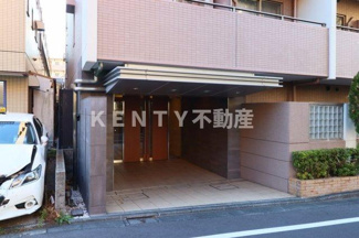 【エントランス】 | 落ち着いたエントランスです