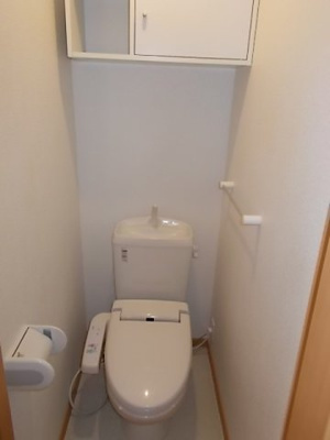 【トイレ】 | メゾン・ジェルメⅣ | 清潔感のあるトイレです