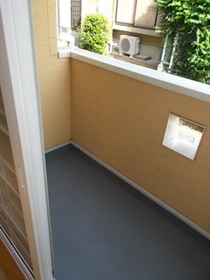 【バルコニー】 | メゾン・ジェルメⅣ | 開放的で明るい空間を演出してくれるバルコニーです