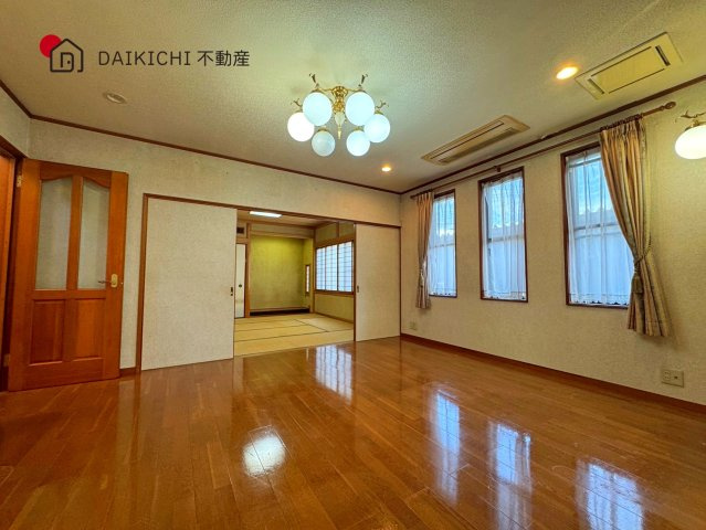 【居間・リビング】 | 加須市東栄1丁目　中古戸建