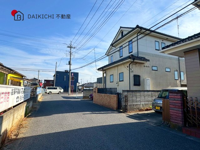 【前面道路含む現地写真】 | 加須市東栄1丁目　中古戸建