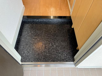 【玄関】 | エミスフェール | 玄関先です