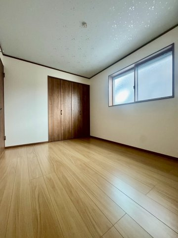 寝屋川市黒原橘町の洋室