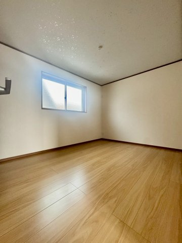 寝屋川市黒原橘町の洋室