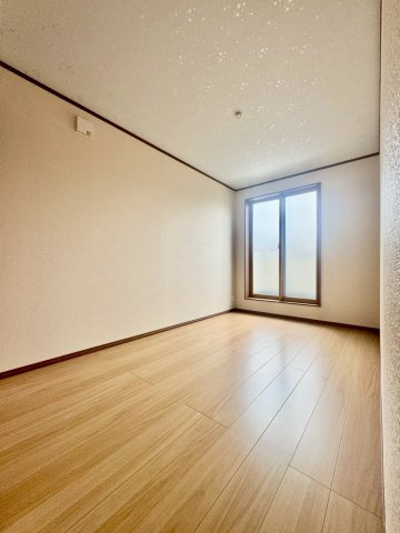 寝屋川市黒原橘町の洋室