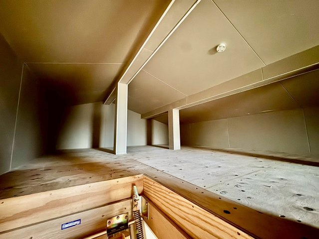 寝屋川市黒原橘町の収納|季節物の収納に便利な屋根裏収納です！