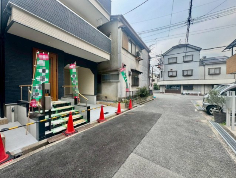寝屋川市黒原橘町の前面道路含む現地写真