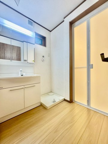 寝屋川市黒原橘町の独立洗面台