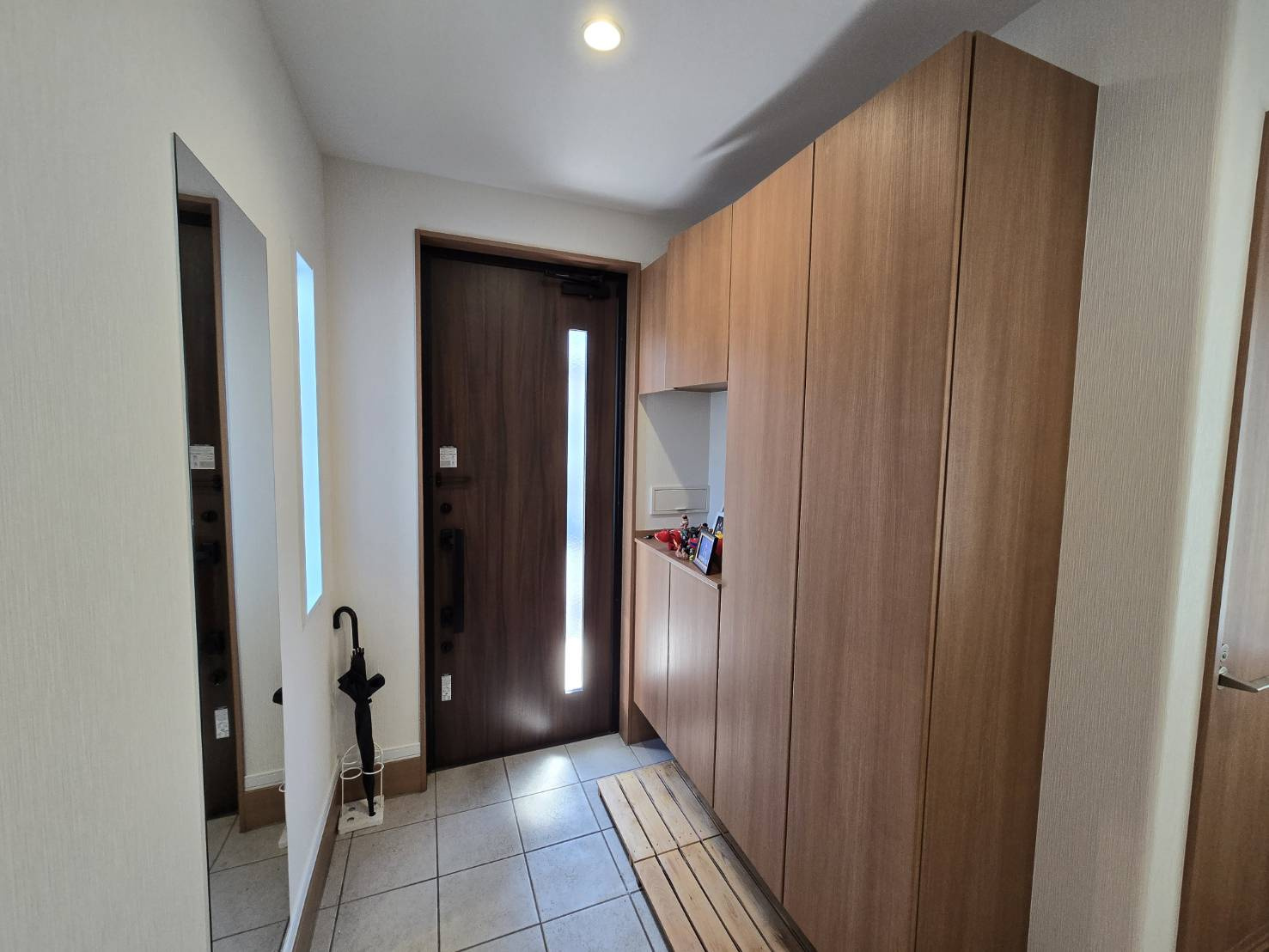 八戸市大字糠塚字長久保 中古住宅コンノハウス施工の玄関