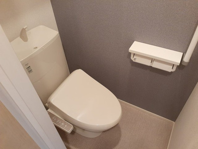 【トイレ】 | ラフレシール・ベルⅤ | 清潔感のあるトイレです