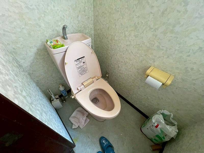 西伯郡伯耆町上細見　中古戸建のトイレ|綺麗に使用されております。