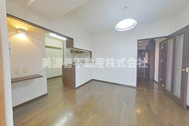 ６５２５３　テラスノバ穂積の居間・リビング