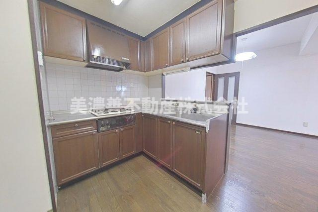 ６５２５３　テラスノバ穂積のキッチン