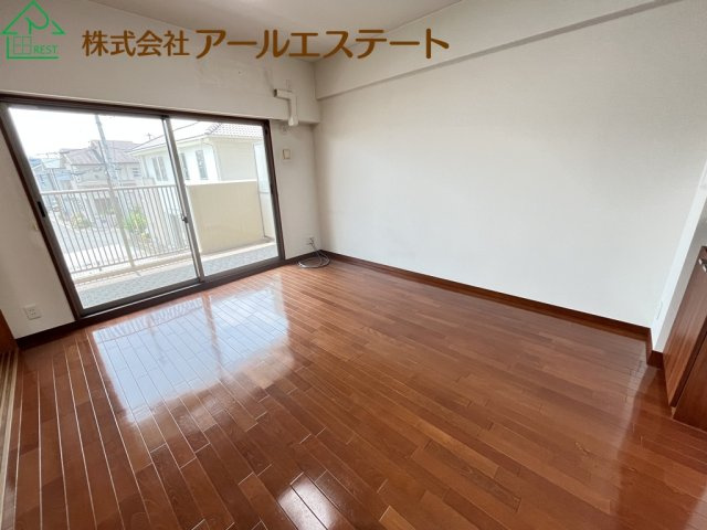 デュオプレステージフォンテーヌ宝殿　JR「宝殿駅」徒歩5分の居間・リビング