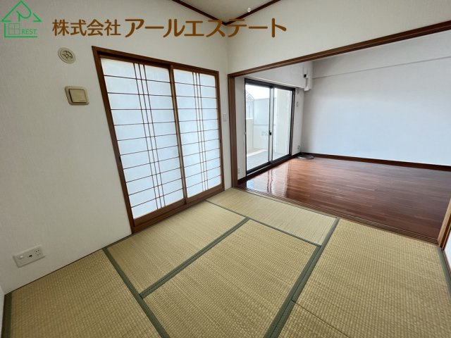 デュオプレステージフォンテーヌ宝殿　JR「宝殿駅」徒歩5分の和室