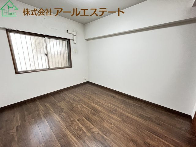 デュオプレステージフォンテーヌ宝殿　JR「宝殿駅」徒歩5分の寝室