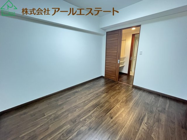 デュオプレステージフォンテーヌ宝殿　JR「宝殿駅」徒歩5分の寝室