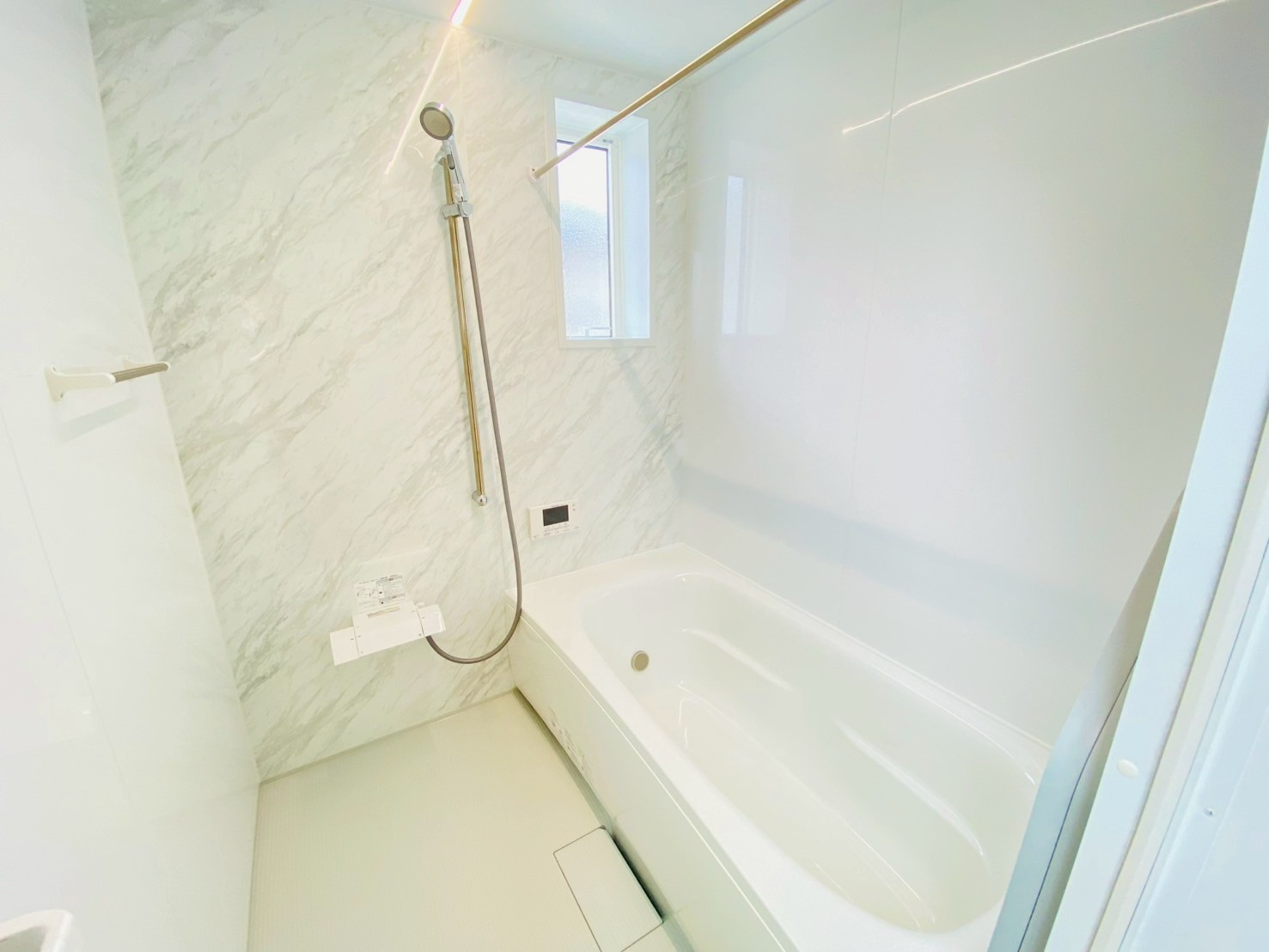 菊陽町/原水14号地の浴室