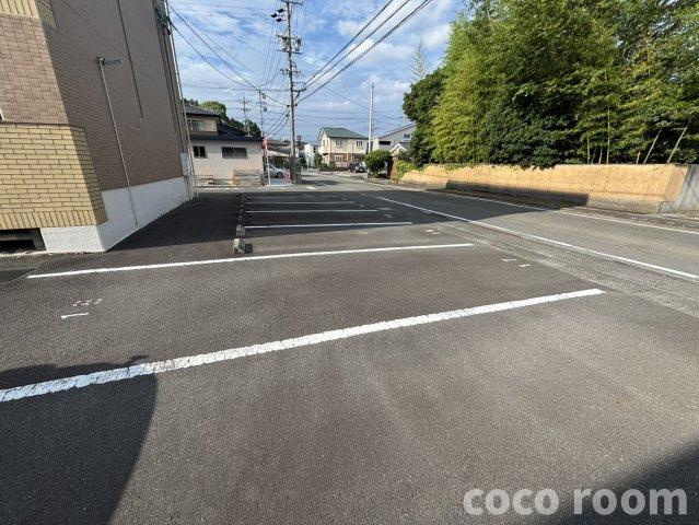 コーポラス SEKOの駐車場
