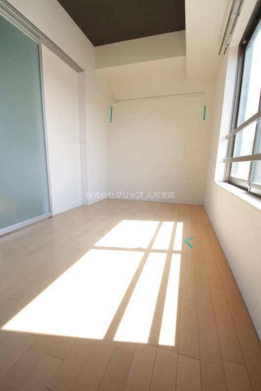 エフ・パークレジデンス横浜反町3261の洋室
