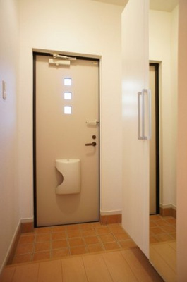 【玄関】 | フォレストリバーＣ