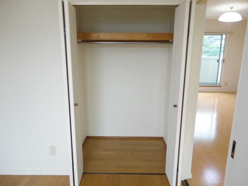グランデール長園【キャッシュバック対象物件】の収納|たっぷりとした収納スペースです