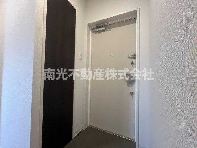 エムズコート小阪の玄関