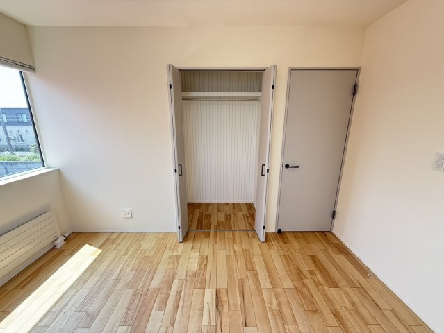 七重浜3丁目築浅中古住宅の玄関