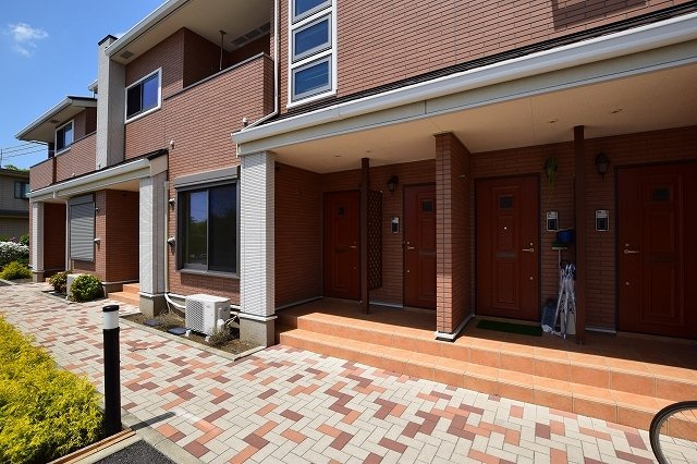 アヴェニューのエントランス|建物の内部です