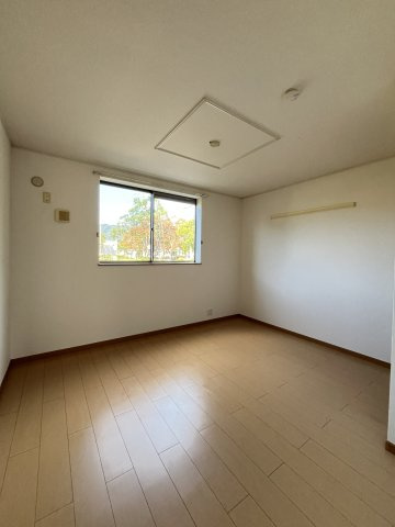 チェリーブロッサムの洋室