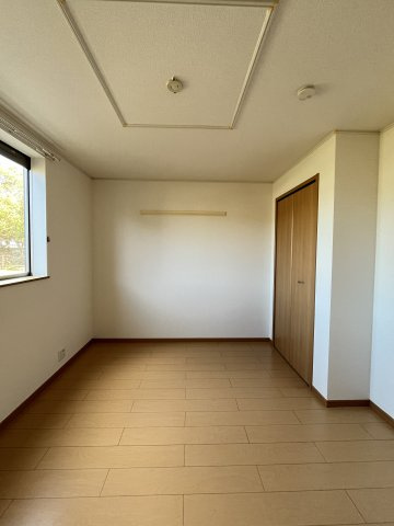 チェリーブロッサムの洋室