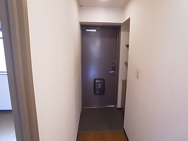 神戸市長田区本庄町３丁目の賃貸マンションの玄関|シューズボックス付き