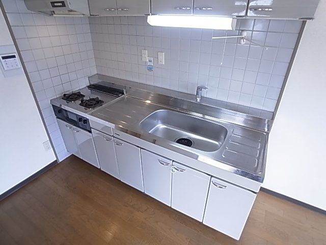 神戸市長田区本庄町３丁目の賃貸マンションのキッチン|システムキッチン（ガス２口）